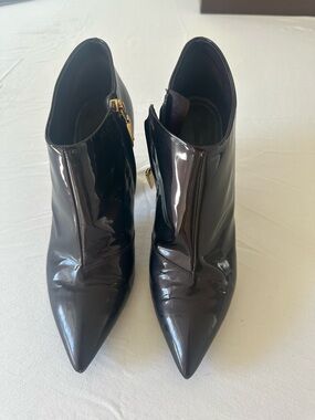 Louis Vuitton Amarante Patent Leather Pointed Ankle Booties with Gold Zippers